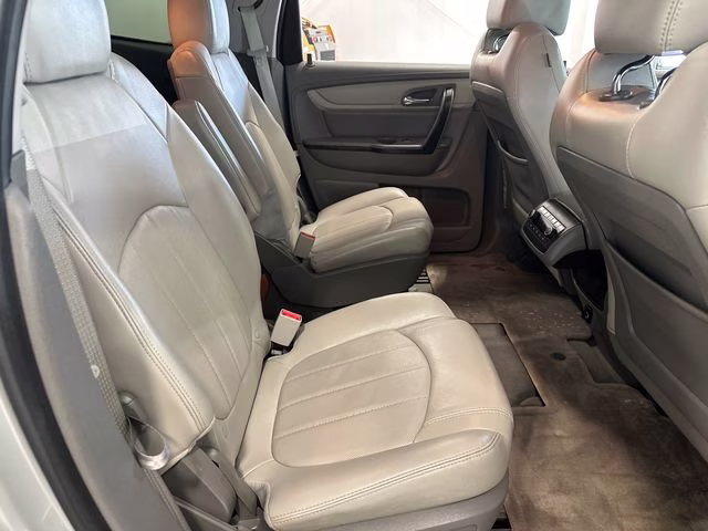 2017 Silver Ice Metallic Chevrolet Traverse Premier FWD SUV