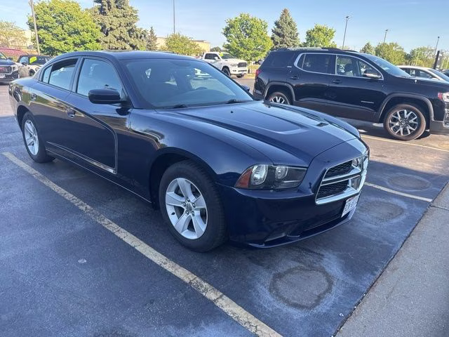 2014 Dodge Charger SE's photo