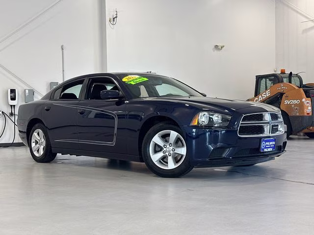 2014 Dodge Charger SE's photo