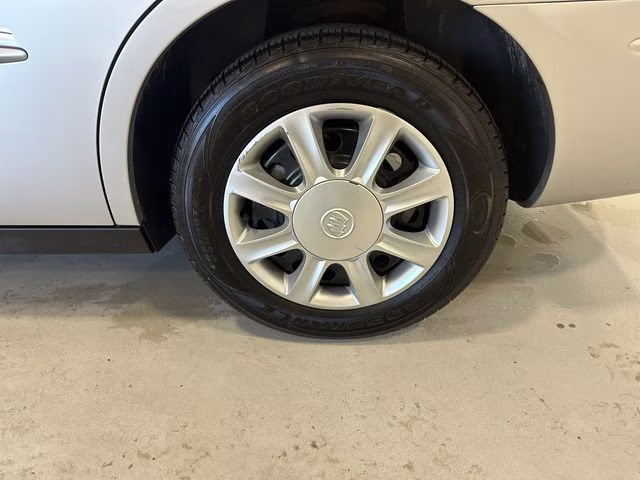 2006 Platinum Metallic Buick LaCrosse CX FWD Sedan