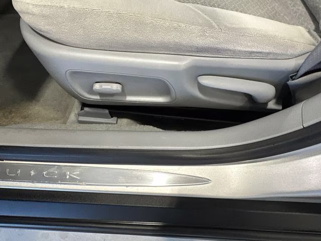 2006 Platinum Metallic Buick LaCrosse CX FWD Sedan