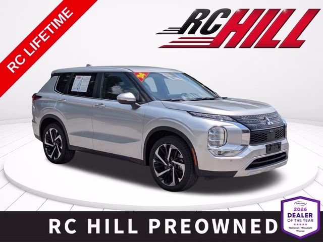 2024 Gray Mitsubishi Outlander SE FWD SUV