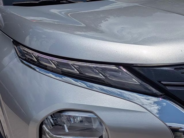 2024 Gray Mitsubishi Outlander SE FWD SUV
