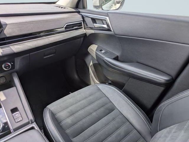 2024 Gray Mitsubishi Outlander SE FWD SUV