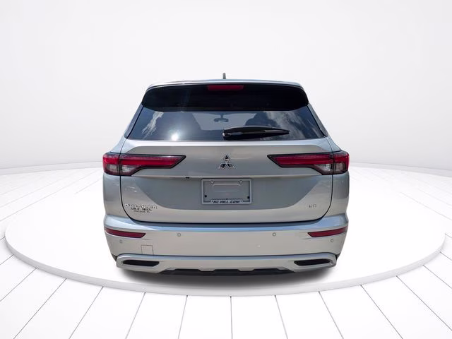 2024 Gray Mitsubishi Outlander SE FWD SUV