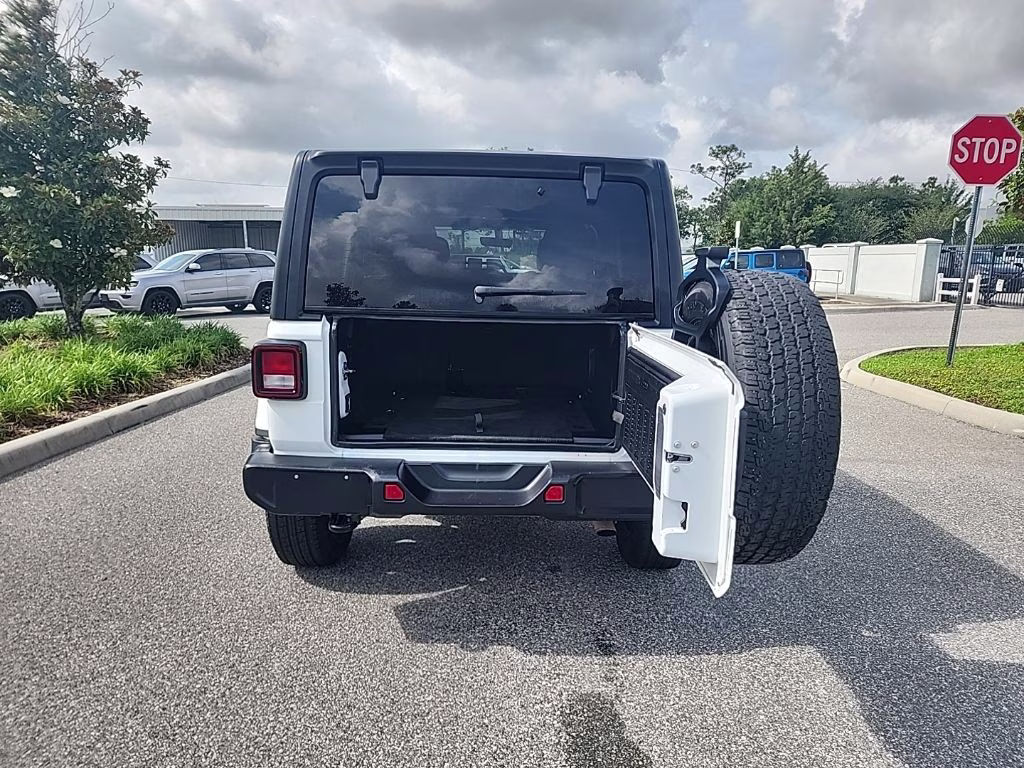 2023 White Jeep Wrangler Sahara 4X4 SUV