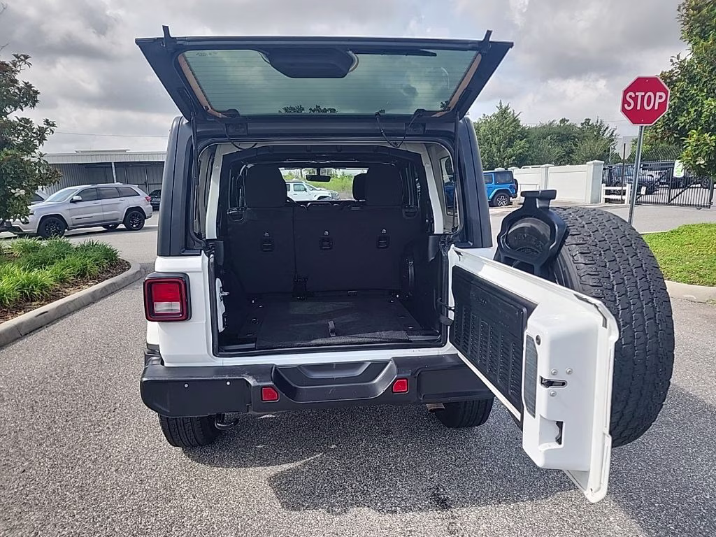 2023 White Jeep Wrangler Sahara 4X4 SUV