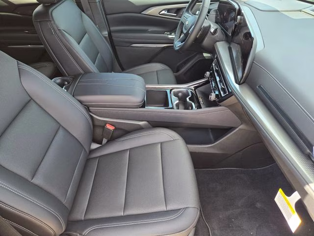 2026 Sterling Gray Metallic Chevrolet Traverse LT FWD SUV