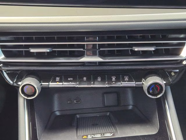2026 Sterling Gray Metallic Chevrolet Traverse LT FWD SUV