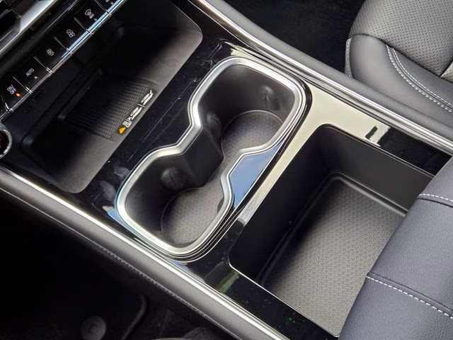 2026 Sterling Gray Metallic Chevrolet Traverse LT FWD SUV