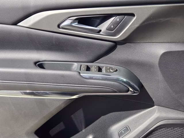 2026 Sterling Gray Metallic Chevrolet Traverse LT FWD SUV