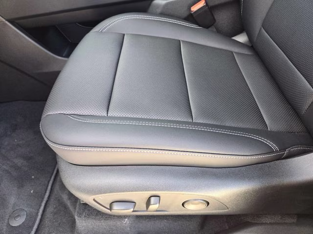 2026 Sterling Gray Metallic Chevrolet Traverse LT FWD SUV