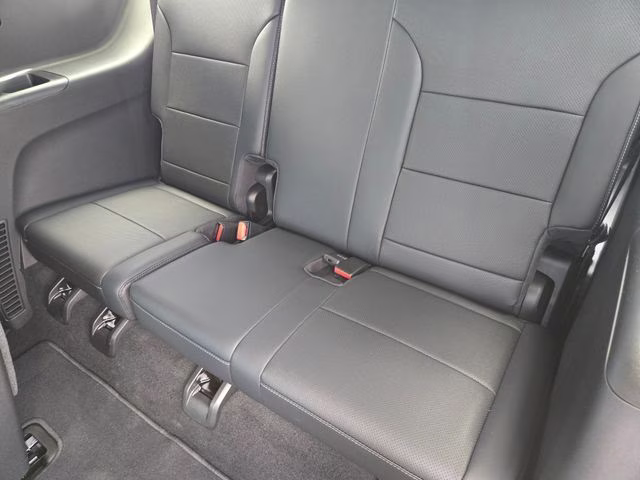 2026 Sterling Gray Metallic Chevrolet Traverse LT FWD SUV