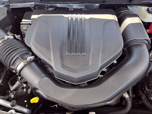 2026 Sterling Gray Metallic Chevrolet Traverse LT FWD SUV