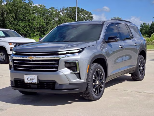 2026 Sterling Gray Metallic Chevrolet Traverse LT FWD SUV