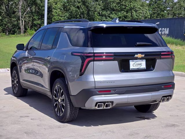 2026 Sterling Gray Metallic Chevrolet Traverse LT FWD SUV