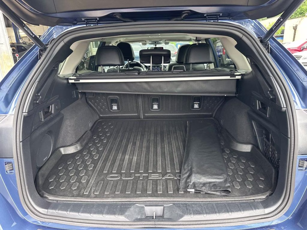 2022 Abyss Blue Pearl Subaru Outback Limited AWD SUV
