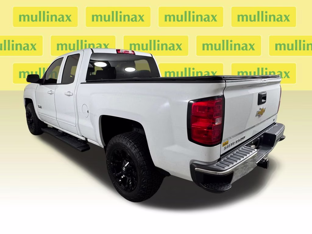 2017 Summit White Chevrolet Silverado 1500 LT RWD Truck