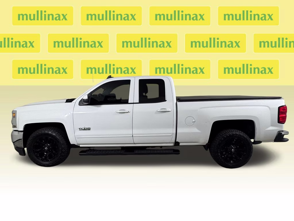 2017 Summit White Chevrolet Silverado 1500 LT RWD Truck