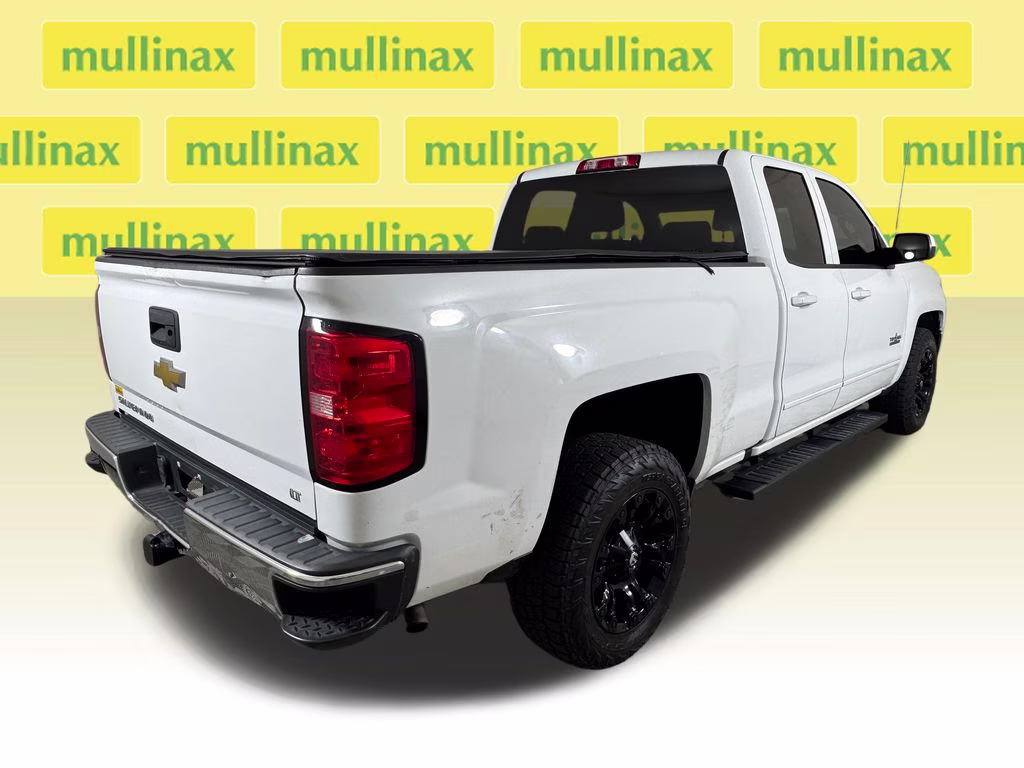 2017 Summit White Chevrolet Silverado 1500 LT RWD Truck
