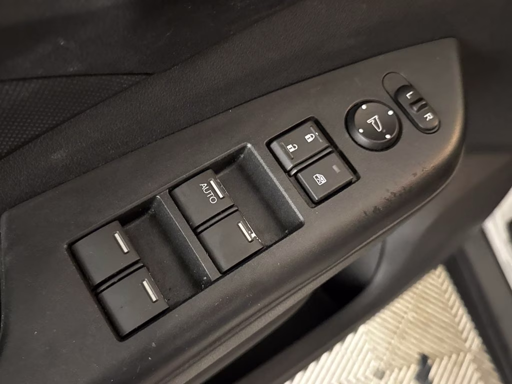 2016 Alabaster Silver Metallic Honda CR-V LX AWD SUV