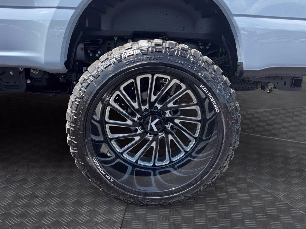 2026 Gray Metallic Ford Super Duty F-250 SRW Platinum HIGH OUTPUT 4X4 Truck