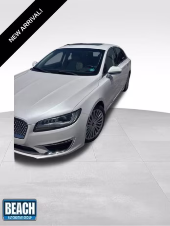 2017 White Platinum Clearcoat Metallic Lincoln MKZ Hybrid Reserve FWD Sedan