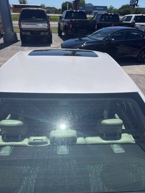 2017 White Platinum Clearcoat Metallic Lincoln MKZ Hybrid Reserve FWD Sedan