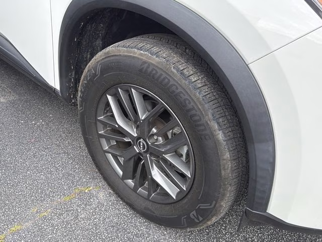 2022 Glacier White Nissan Rogue S FWD SUV