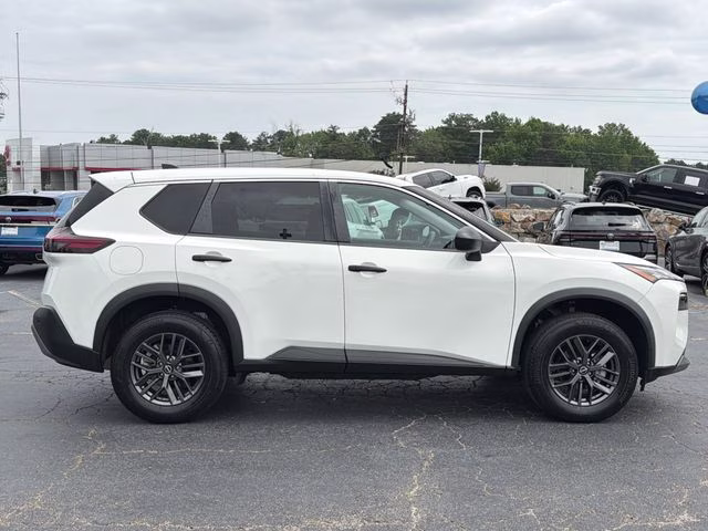 2022 Glacier White Nissan Rogue S FWD SUV