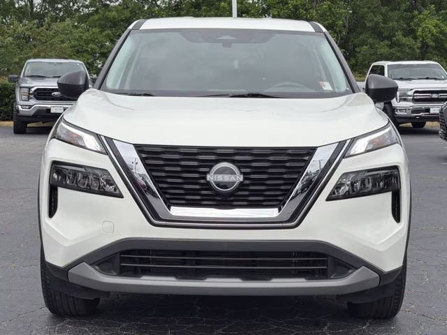 2022 Glacier White Nissan Rogue S FWD SUV