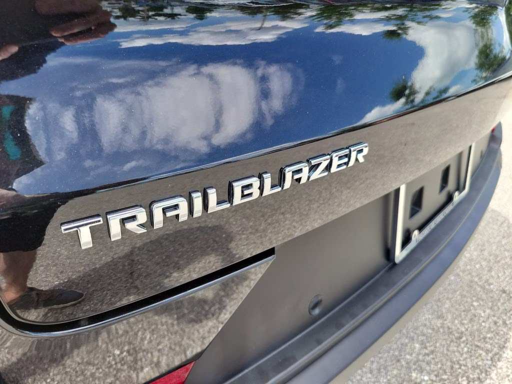2024 Mosaic Black Metallic Chevrolet Trailblazer LS FWD SUV