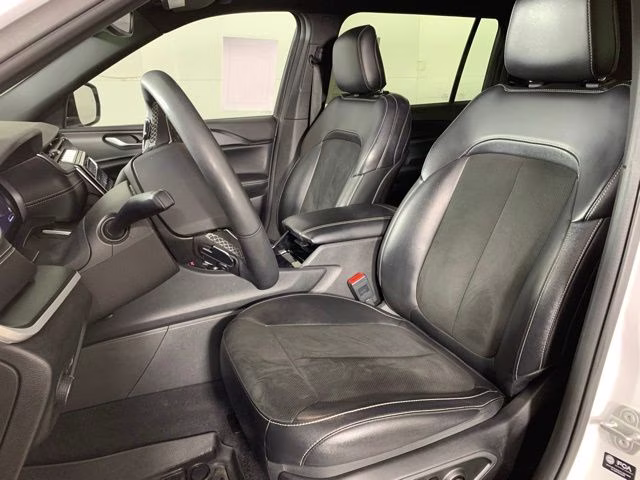 2023 Bright White Clearcoat Jeep Grand Cherokee L Altitude 4X4 SUV