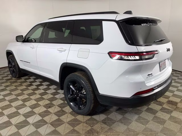 2023 Bright White Clearcoat Jeep Grand Cherokee L Altitude 4X4 SUV