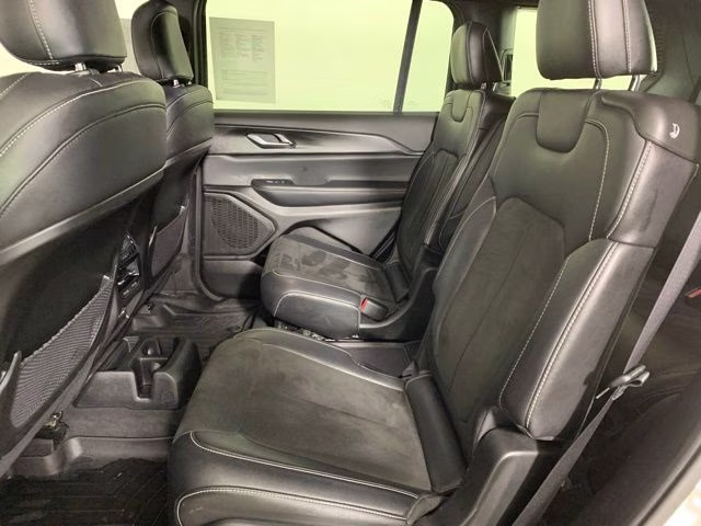 2023 Bright White Clearcoat Jeep Grand Cherokee L Altitude 4X4 SUV