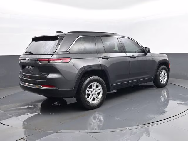 2024 Baltic Gray Metallic Clearcoat Jeep Grand Cherokee Laredo 4X4 SUV