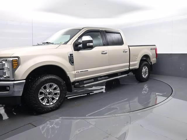 2018 Ford F-250 Lariat 4x4 Crew Cab 6-3/4' Box's photo