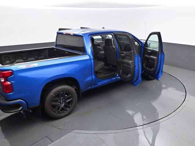 2022 Glacier Blue Metallic Chevrolet Silverado 1500 Custom 4X4 Truck