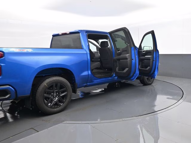 2022 Glacier Blue Metallic Chevrolet Silverado 1500 Custom 4X4 Truck