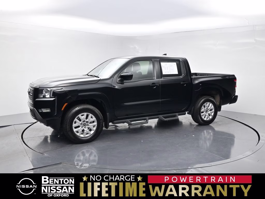 2023 Nissan Frontier SV Crew Cab 4X4 SWB's photo