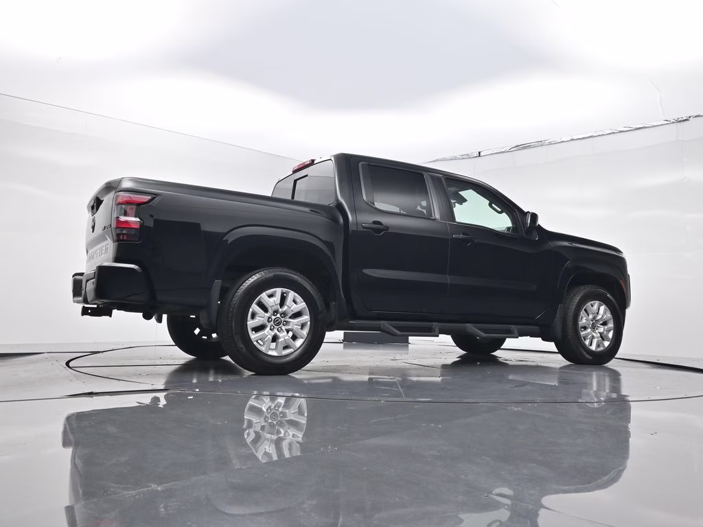 2023 Super Black Nissan Frontier SV 4X4 Truck