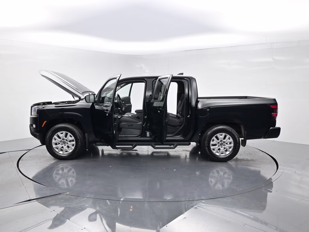 2023 Super Black Nissan Frontier SV 4X4 Truck