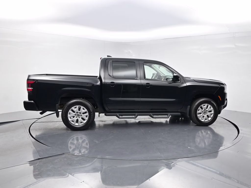 2023 Super Black Nissan Frontier SV 4X4 Truck