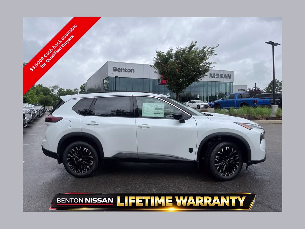 2026 Everest White Pearl Tricoat Nissan Rogue Dark Armor FWD SUV