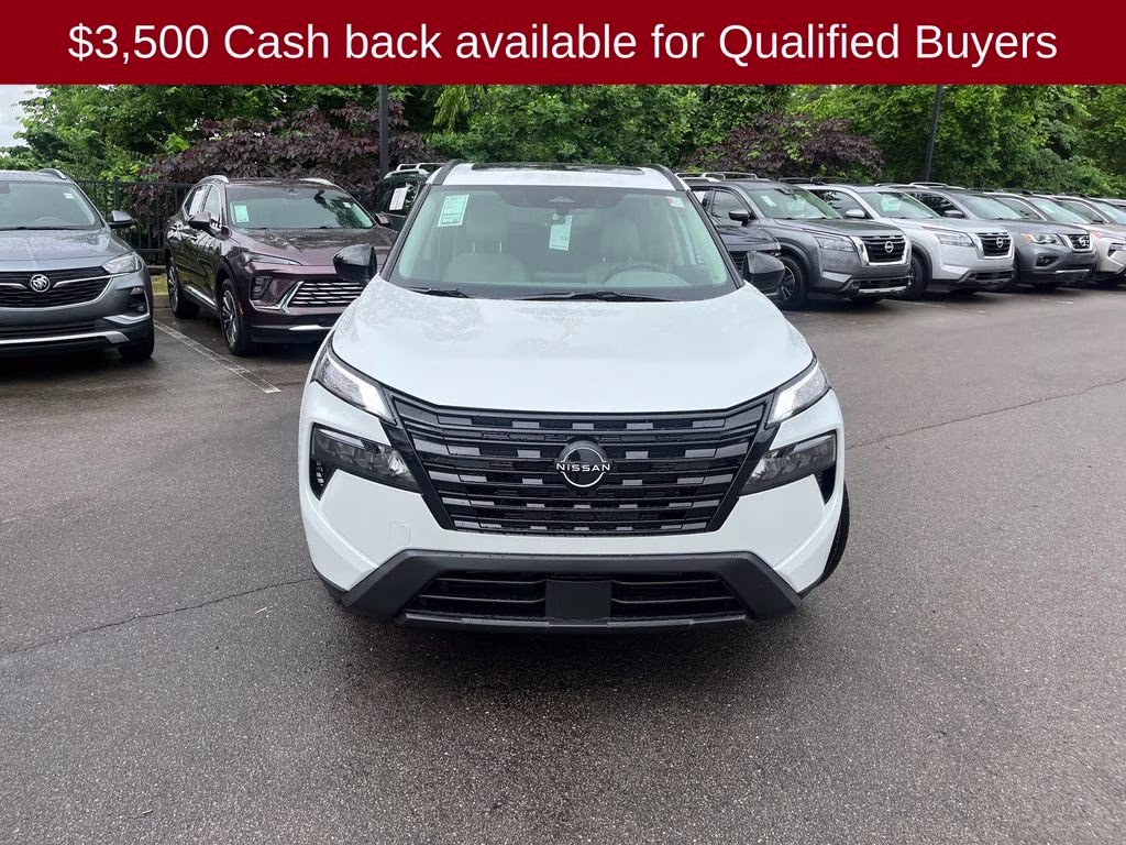 2026 Everest White Pearl Tricoat Nissan Rogue Dark Armor FWD SUV