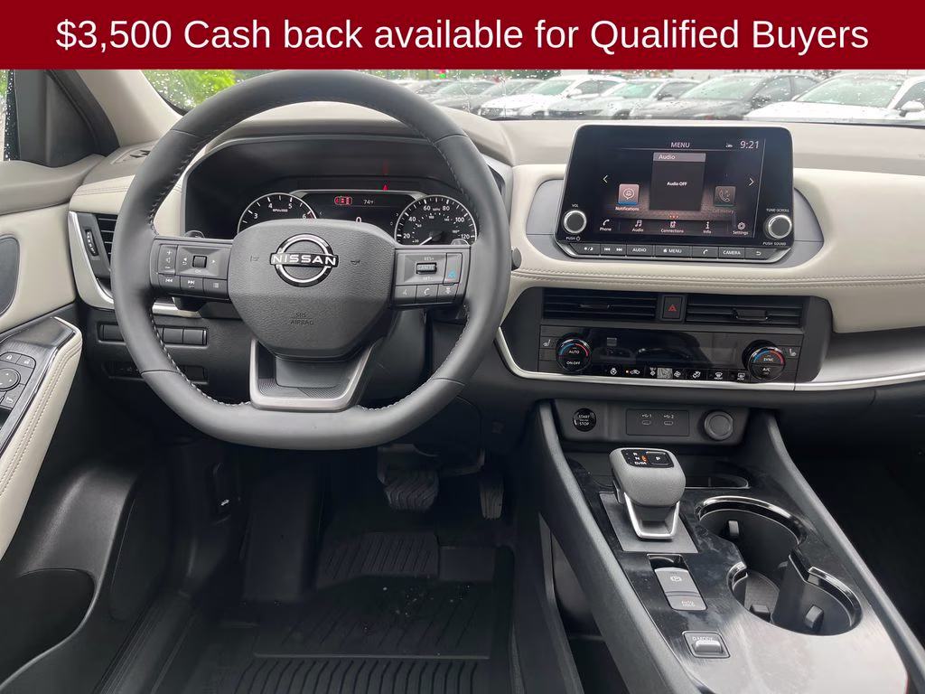 2026 Everest White Pearl Tricoat Nissan Rogue Dark Armor FWD SUV