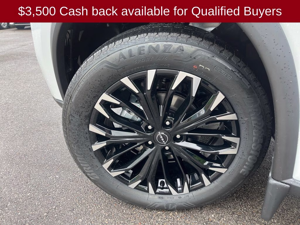 2026 Everest White Pearl Tricoat Nissan Rogue Dark Armor FWD SUV