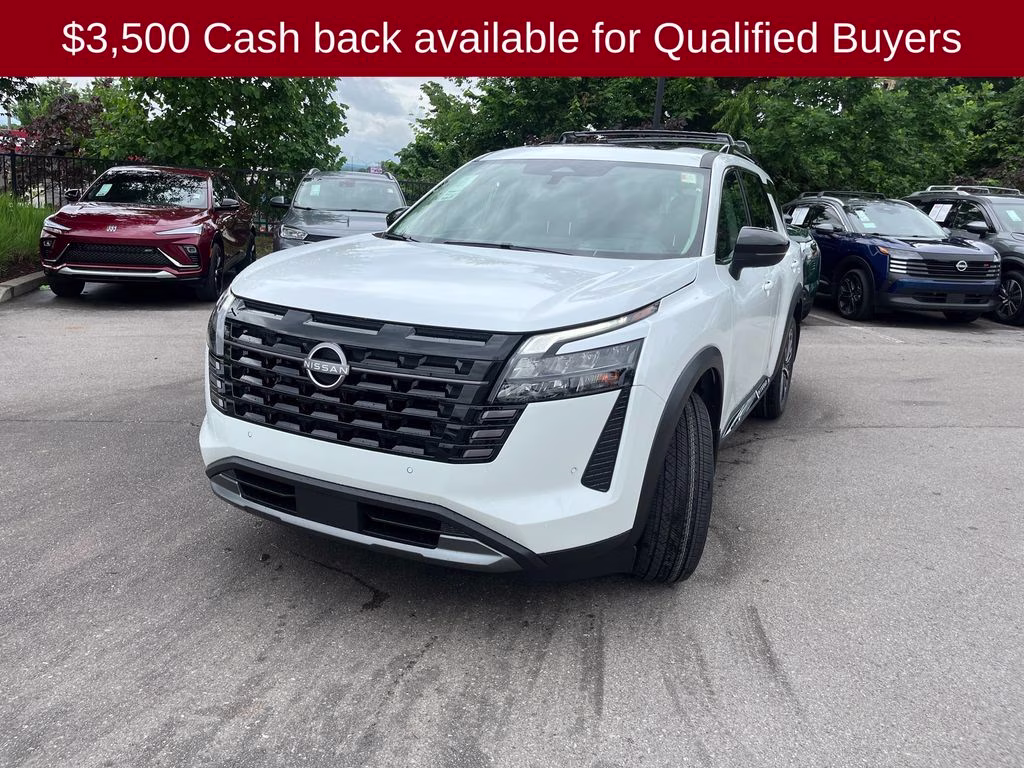 2026 Everest White Pearl Tricoat Nissan Pathfinder Platinum FWD SUV