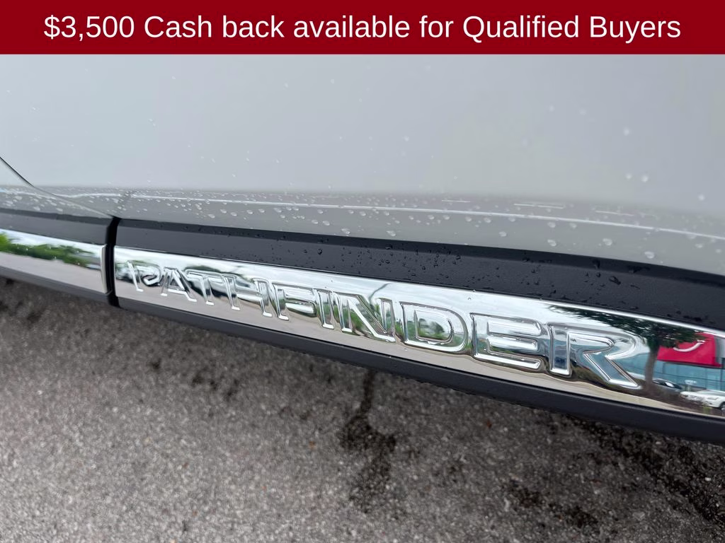 2026 Everest White Pearl Tricoat Nissan Pathfinder Platinum FWD SUV