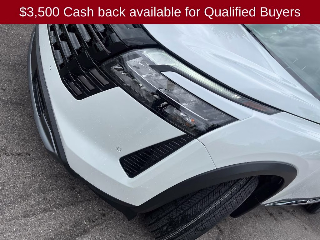 2026 Everest White Pearl Tricoat Nissan Pathfinder Platinum FWD SUV
